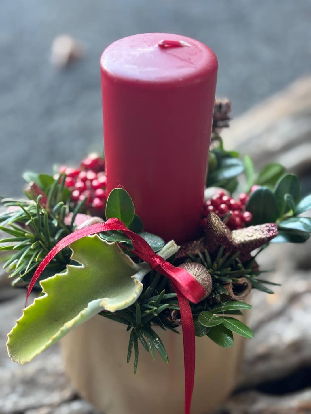 dekoration-kerze-bordeau-detail